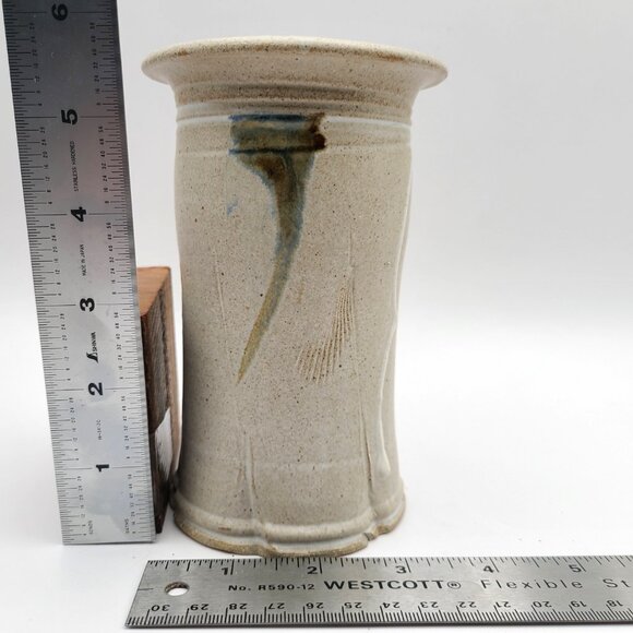 Signed Studio Pottery 5.75" Tall Vase 3.75" Diameter Tan with White Brown Blue - Picture 10 of 10